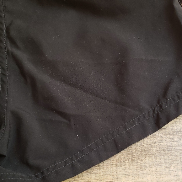 Black board shorts - Picture 3 of 8